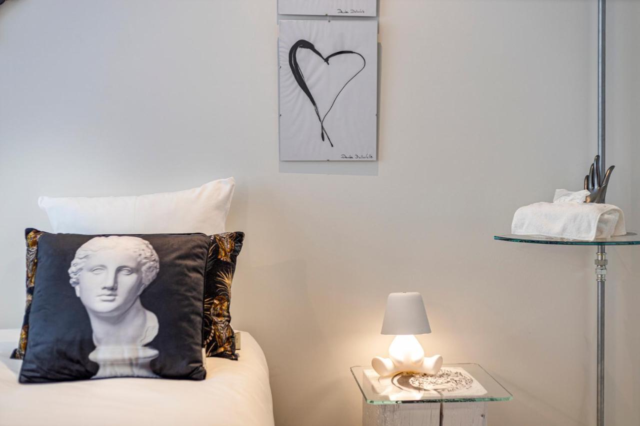 Vrijdagmarkt By Lit D'Art Apartment Antwerpen Bagian luar foto